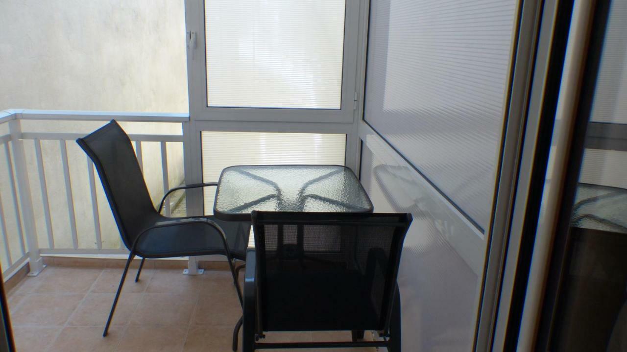 White Apartment 70M From The Sea Nea Peramos  Ngoại thất bức ảnh